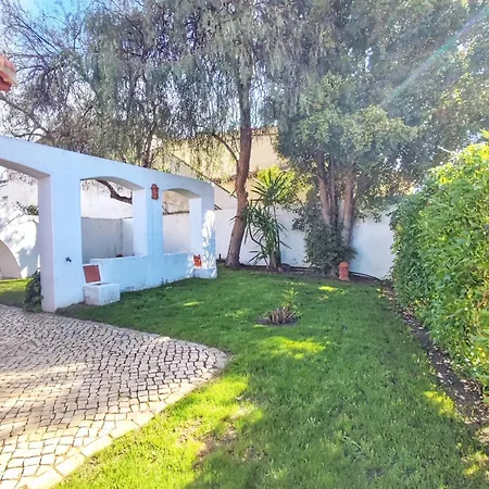 Oura Family House Σπίτι διακοπών Αλμπουφέιρα