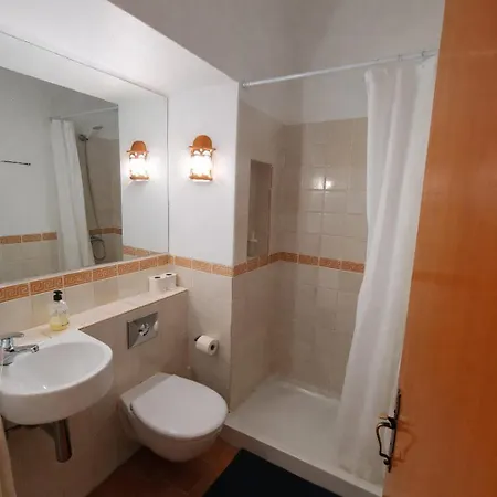度假居 Oura Family House 阿尔布费拉