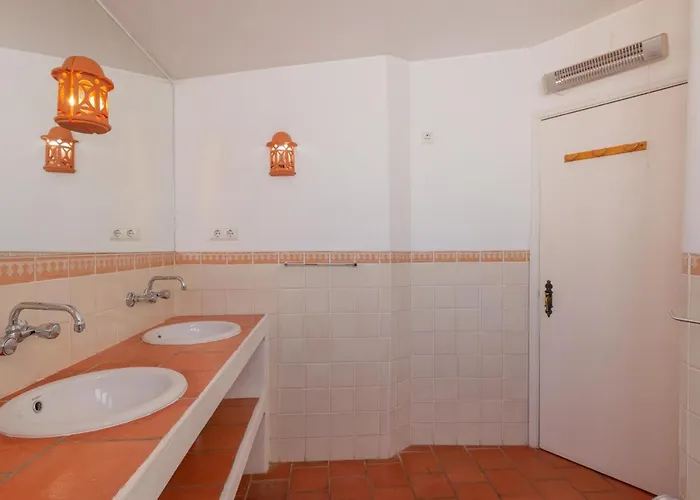 Oura Family House Nyaraló Albufeira