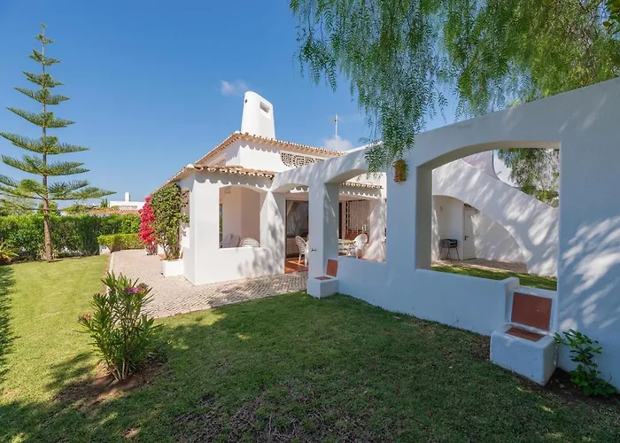 Oura Family House Nyaraló Albufeira